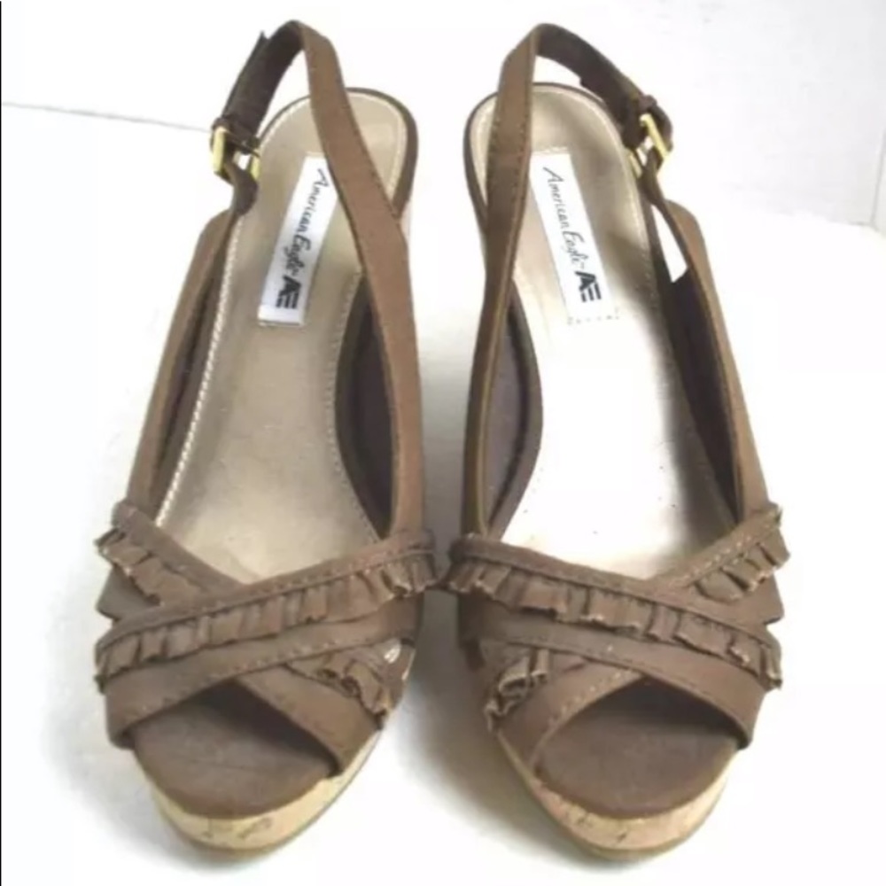 LIKE NEW! AMERICAN EAGLE WEDGE SANDALS - Picture 8 of 14